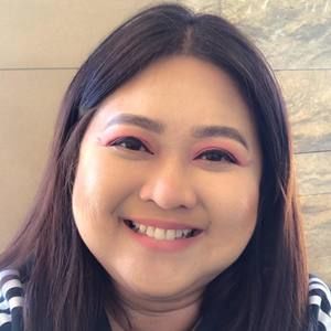 Meet your Posher, Rowena